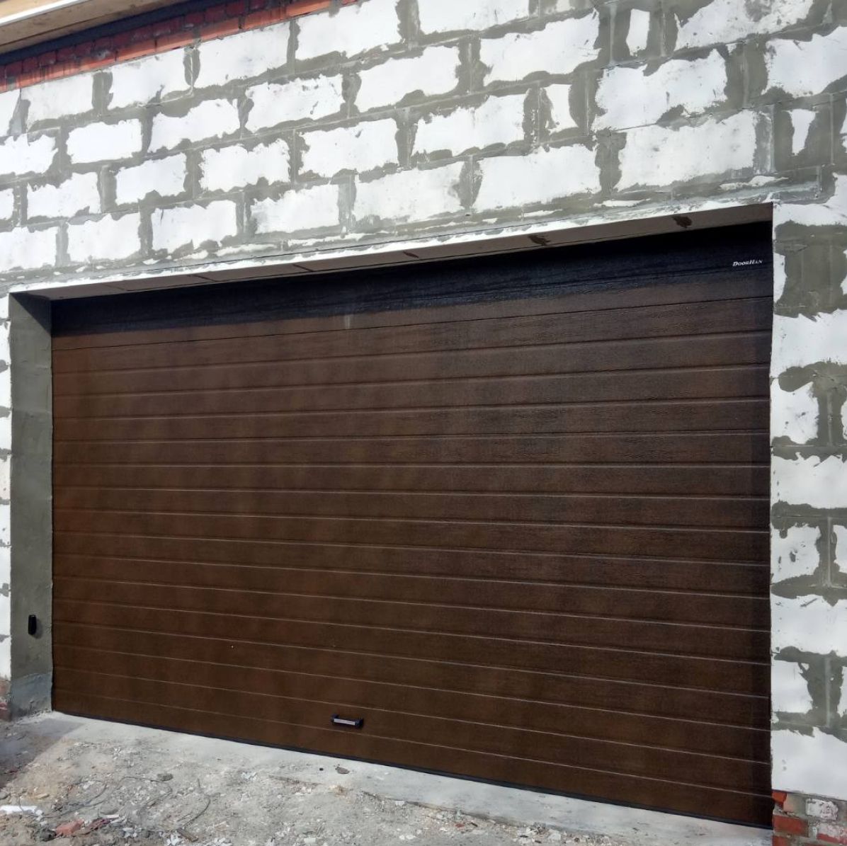 Секционные ворота DoorHan